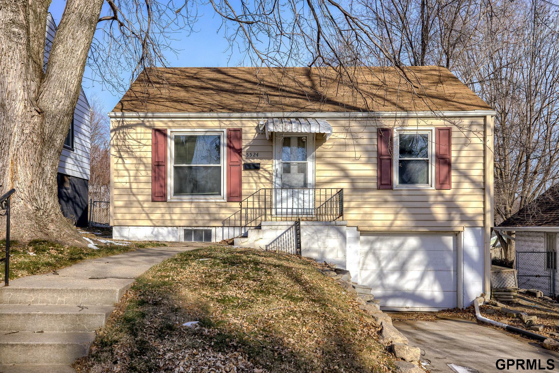 Property Photo:  5524 Hickory  NE 68130 