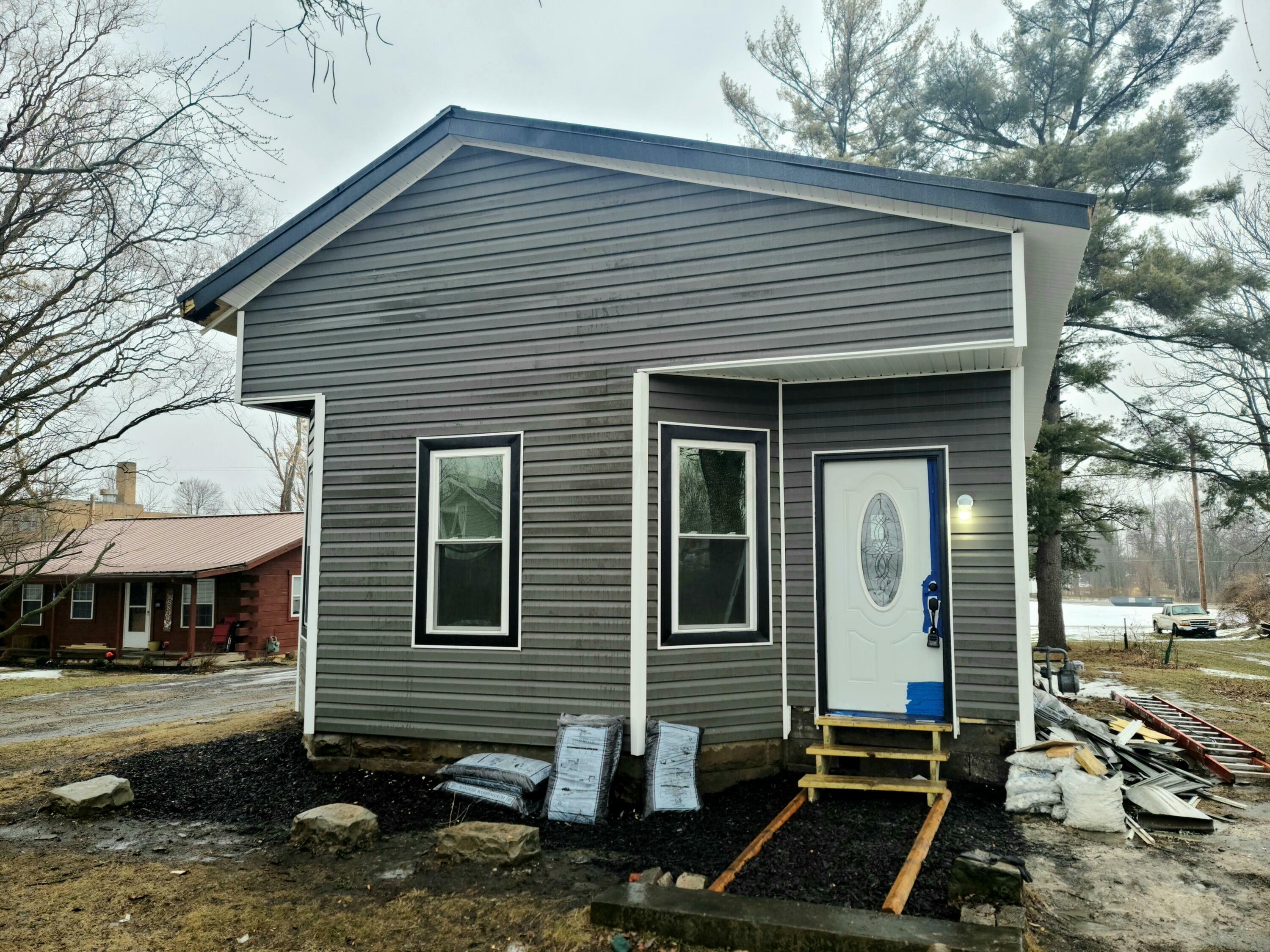Property Photo: 848 Harding E Way OH 44833