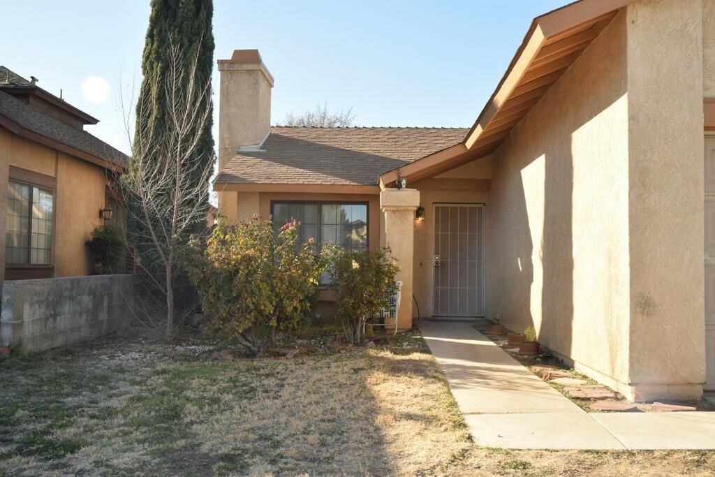 Property Photo:  12402 Orion Street  CA 92392 