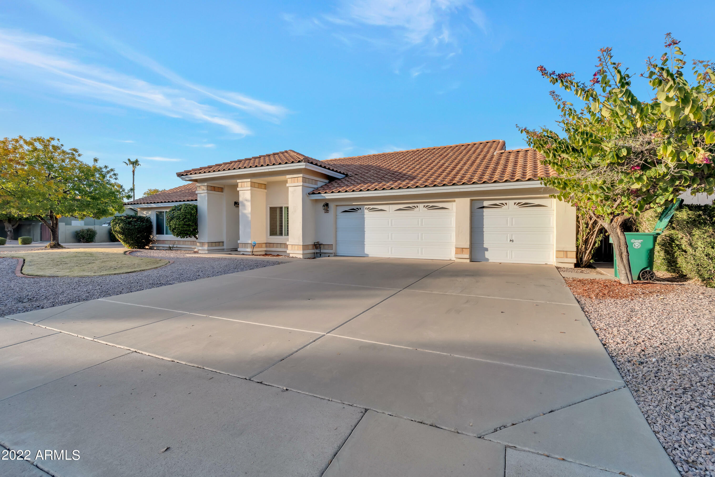 Property Photo: 3026 E Mallory Street AZ 85213