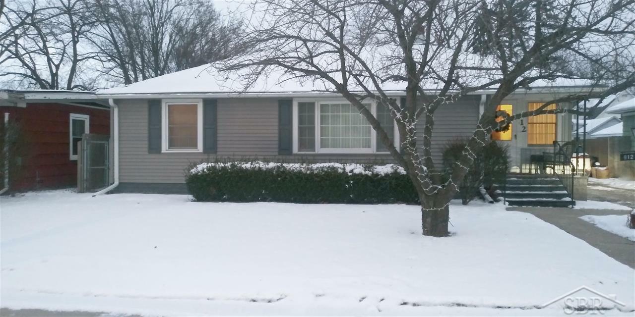 Property Photo:  912 N Woodbridge  MI 48602 