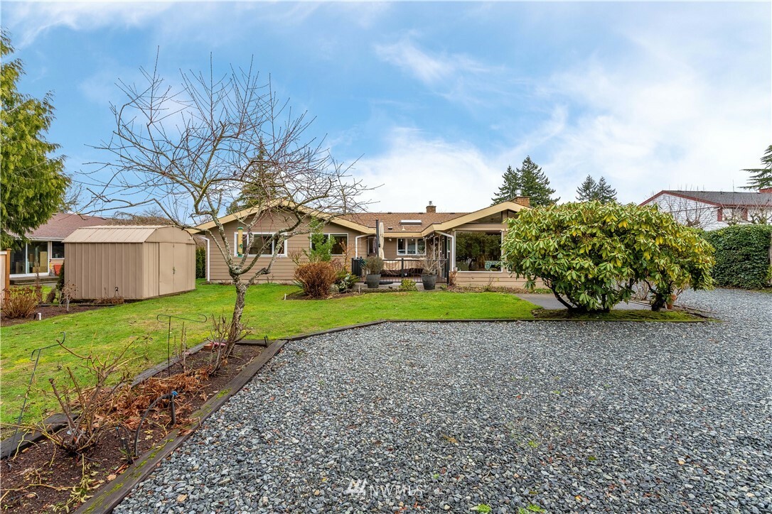 Property Photo:  3815 Hampton Way  WA 98032 