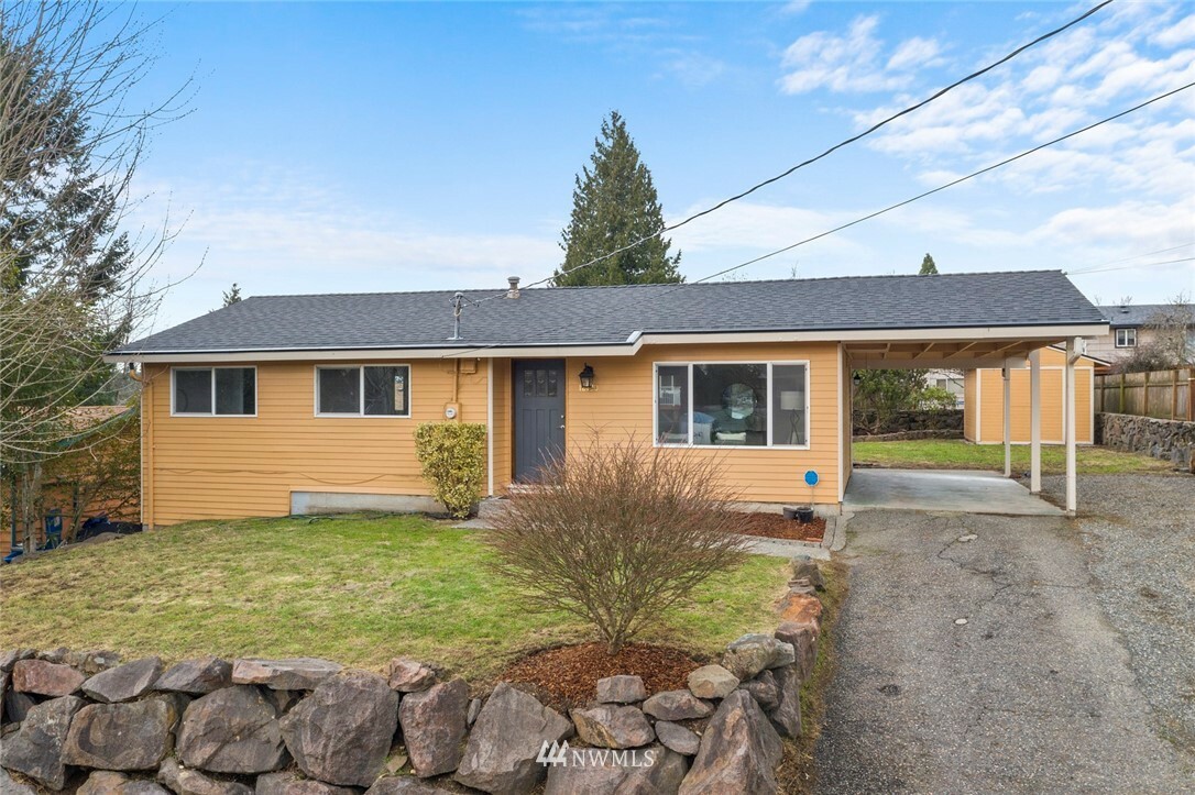 Property Photo:  12730 SE 171st Place  WA 98058 