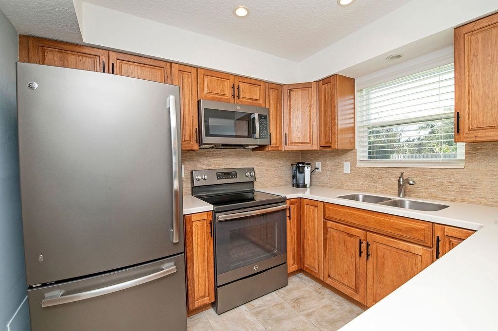 Property Photo:  121 Rio Del Mar St C  FL 32080 