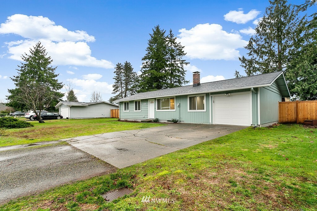 Property Photo: 17635 SE 267th Place WA 98042