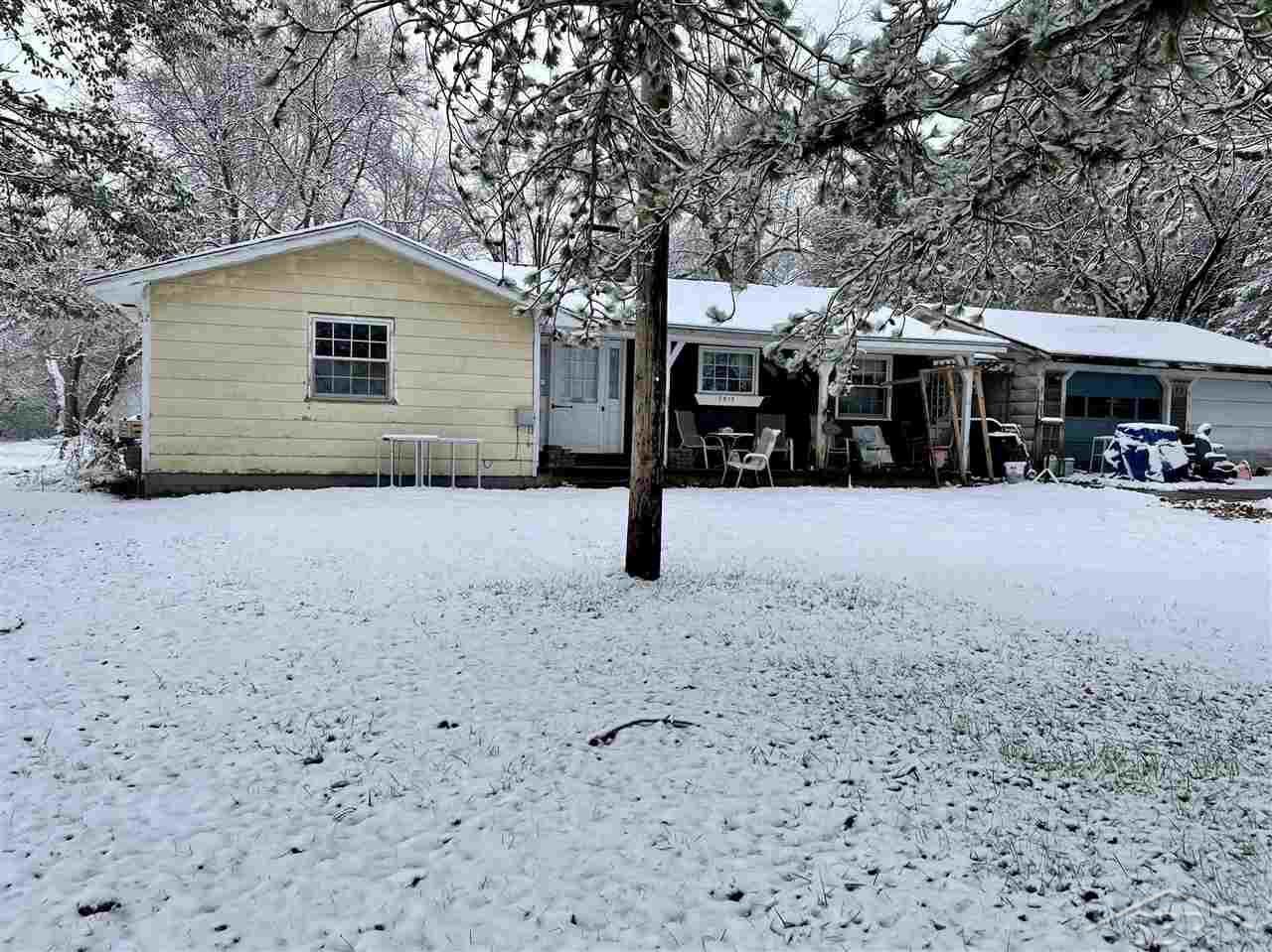 Property Photo:  7515 Dutch  MI 48609 