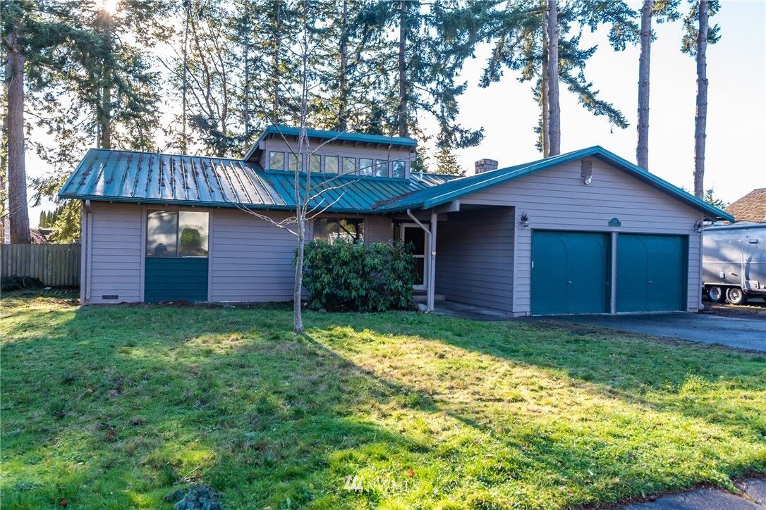 Property Photo:  937 SW 13th Avenue  WA 98277 