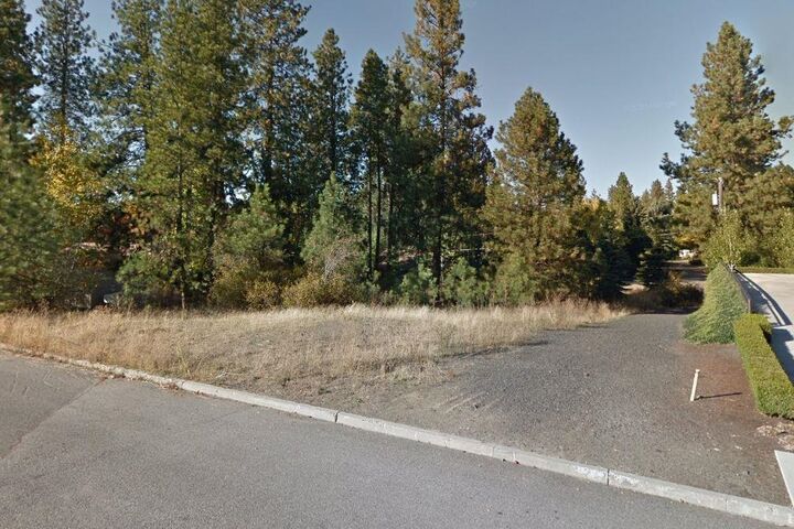 1841 E Pinecrest Rd  Spokane WA 99203 photo