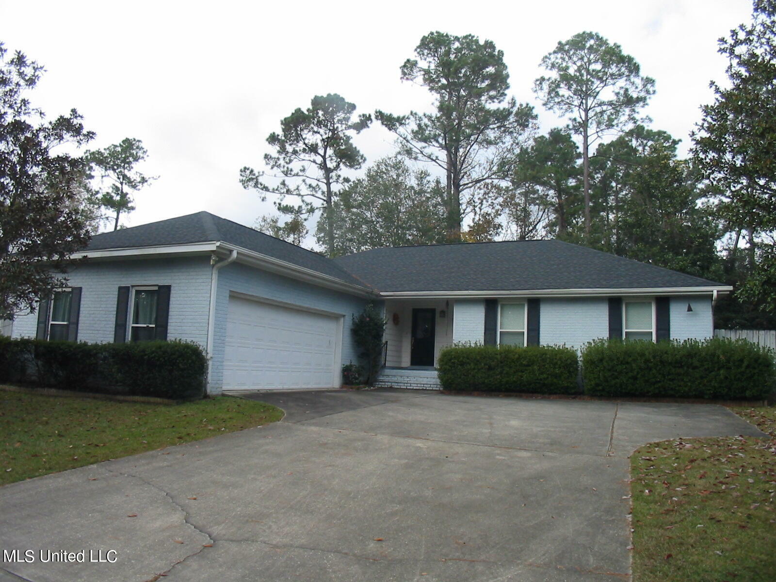 Property Photo:  85540 W Diamondhead Drive  MS 39525 