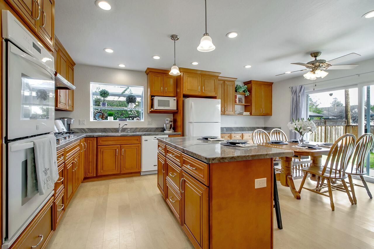 Property Photo:  586 Virginia Avenue  CA 95008 