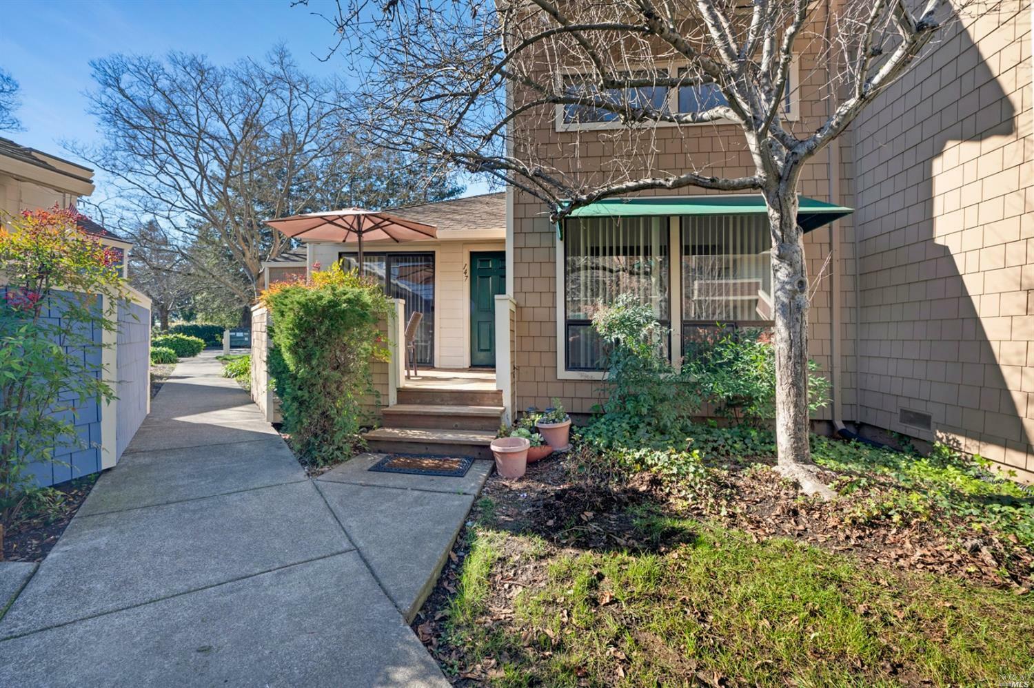 Property Photo:  901 Russell Avenue 147  CA 95403 