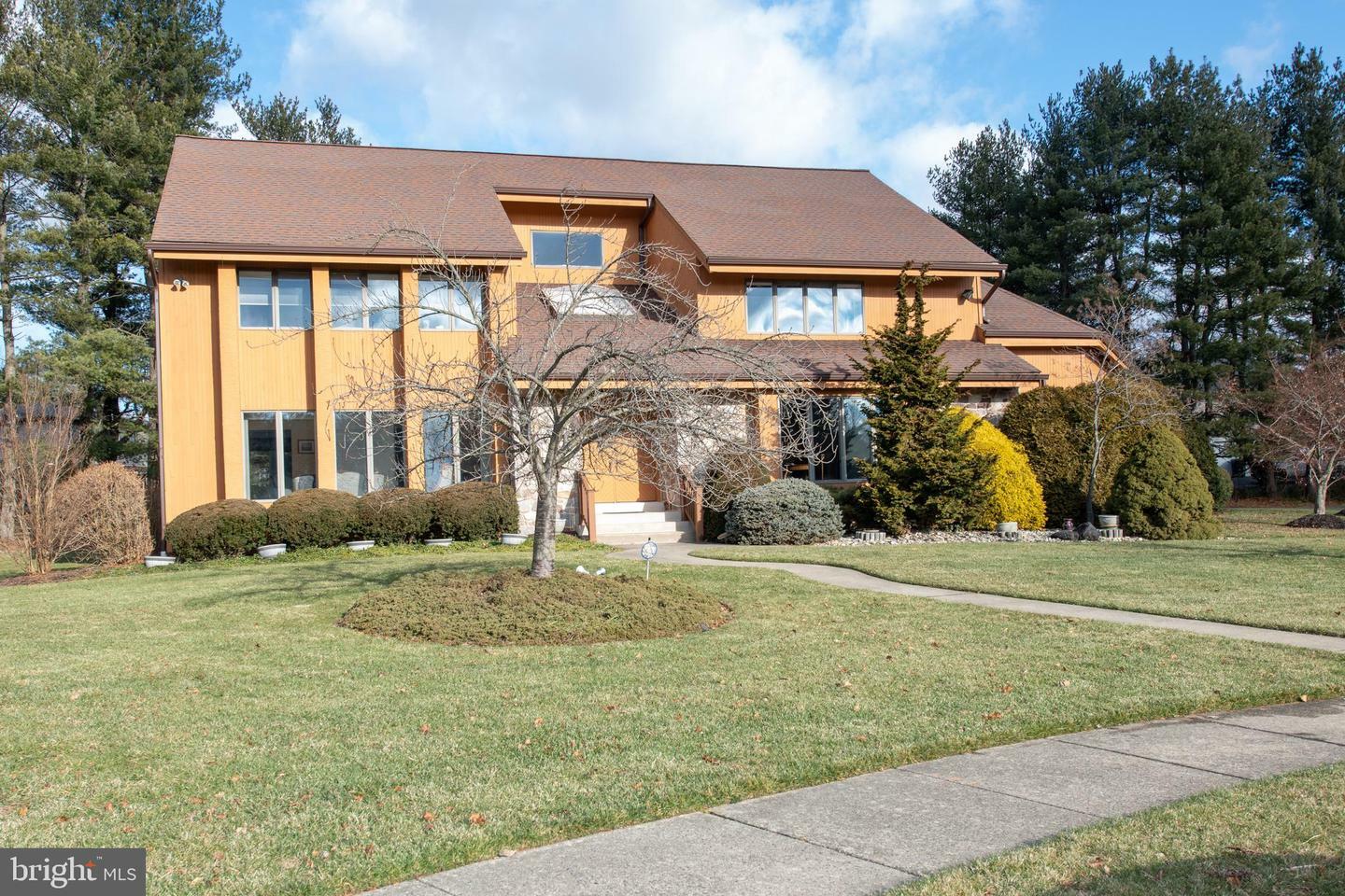 Property Photo:  699 Longview Drive  PA 19006 