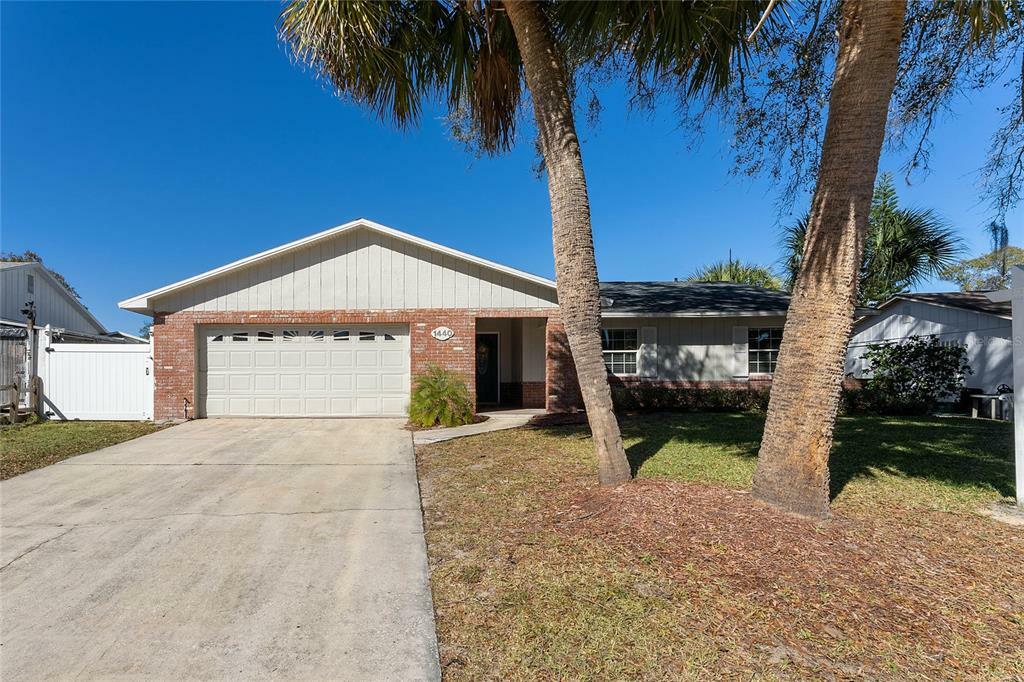 Property Photo: 1440 Guinevere Drive FL 32707