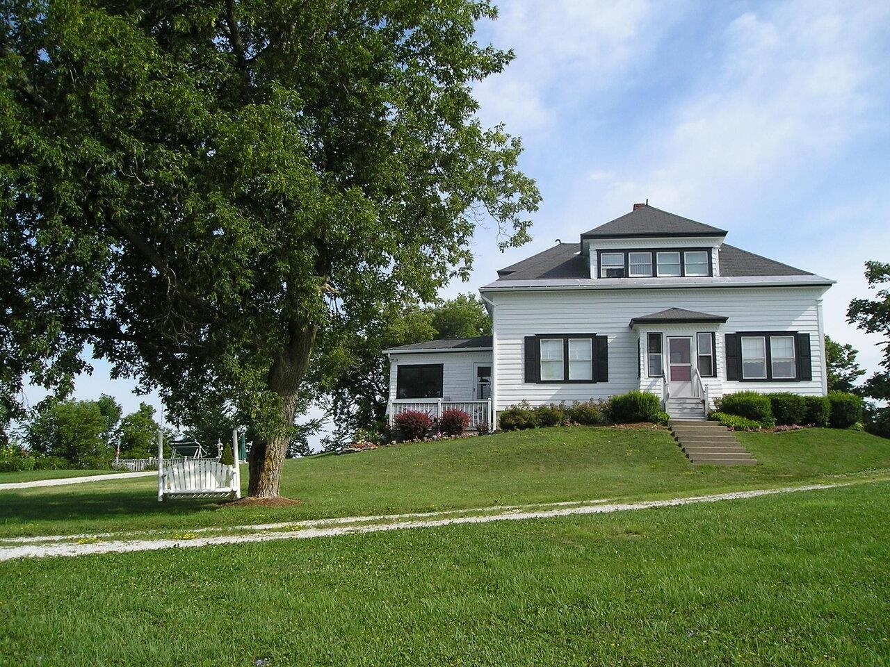 Property Photo: 400 Town Line Road VT 05445