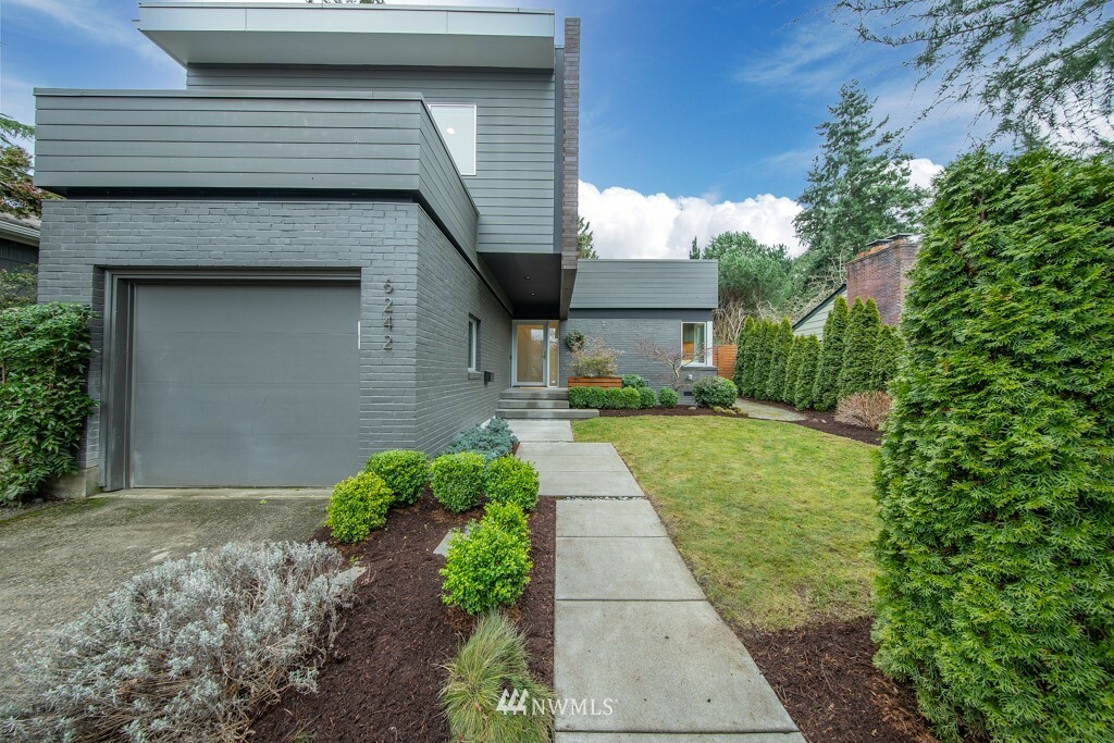 Property Photo:  6242 40th Avenue NE  WA 98115 