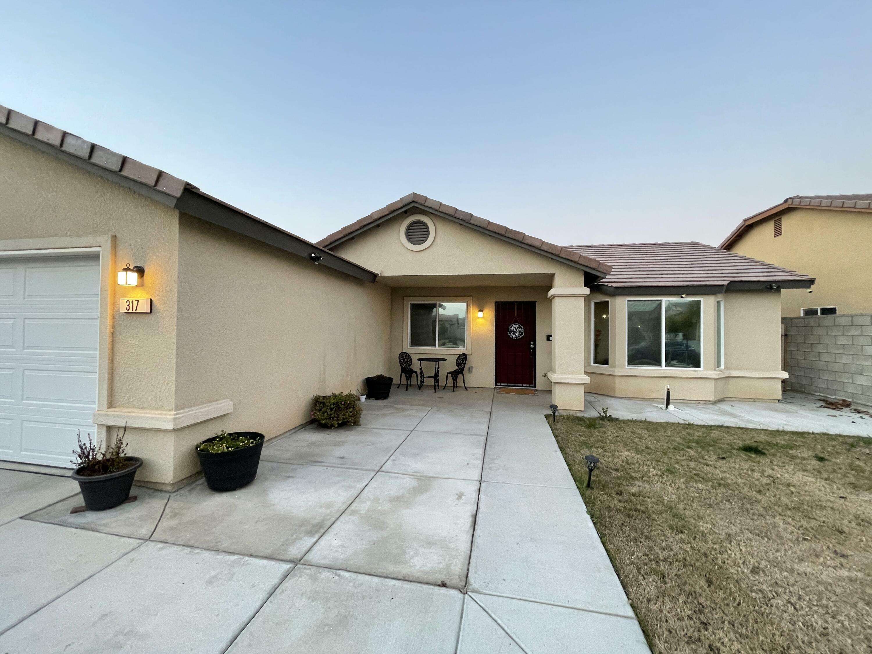 317 Mira Mar Drive  Delano CA 93215 photo