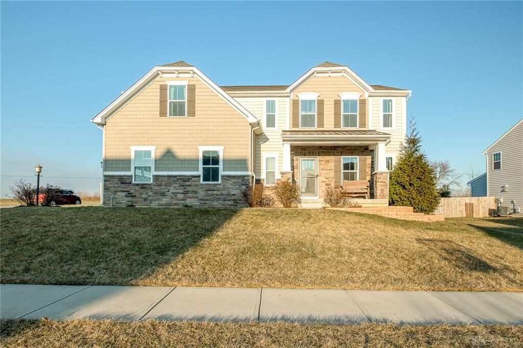 Property Photo: 433 Buckingham Place OH 45385