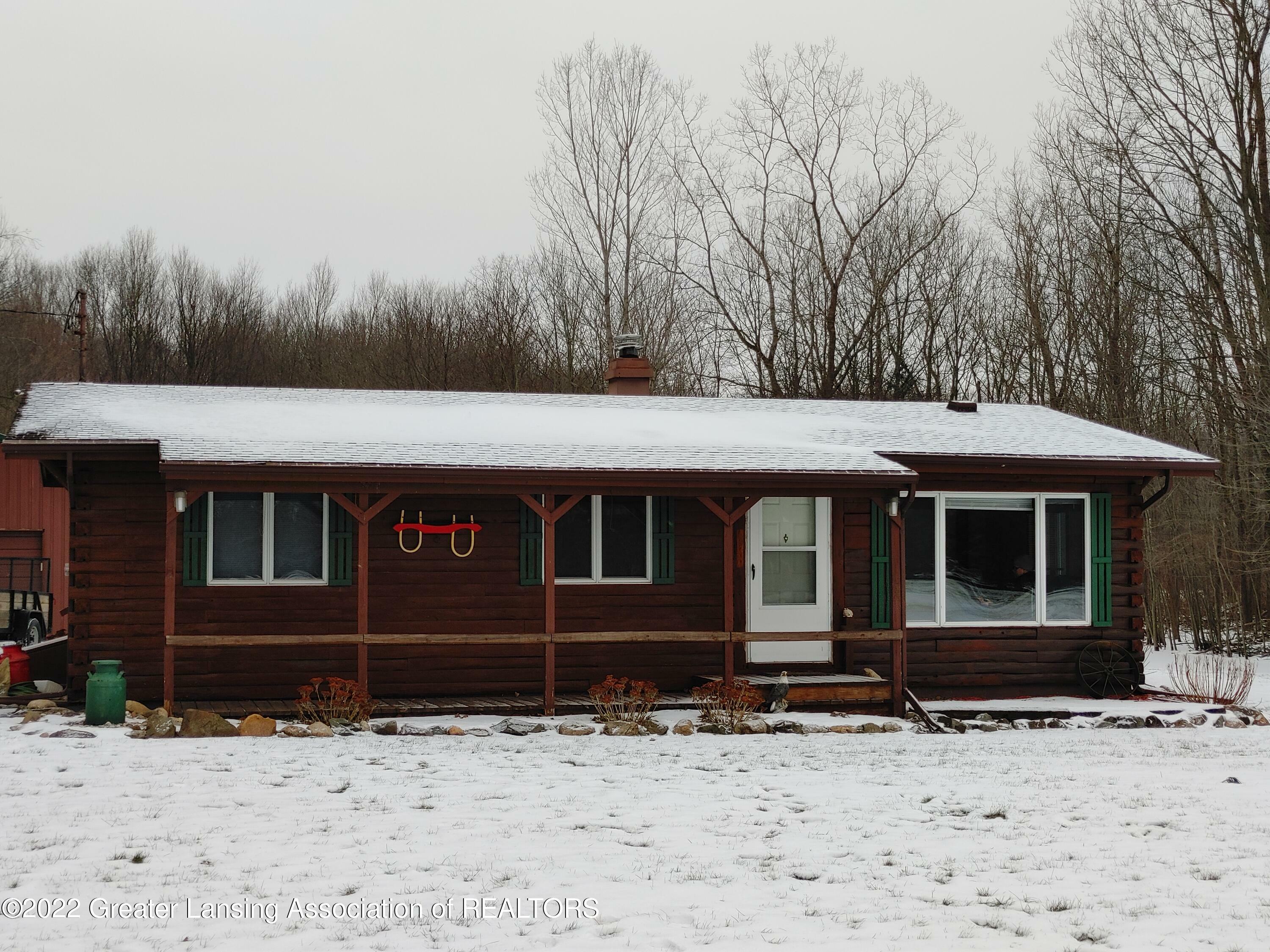 Property Photo:  10571 N Royston Road  MI 48837 