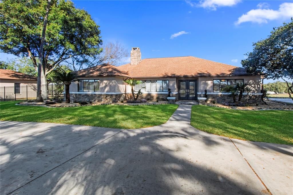 Property Photo:  16875 SE 150th Avenue Road  FL 32195 