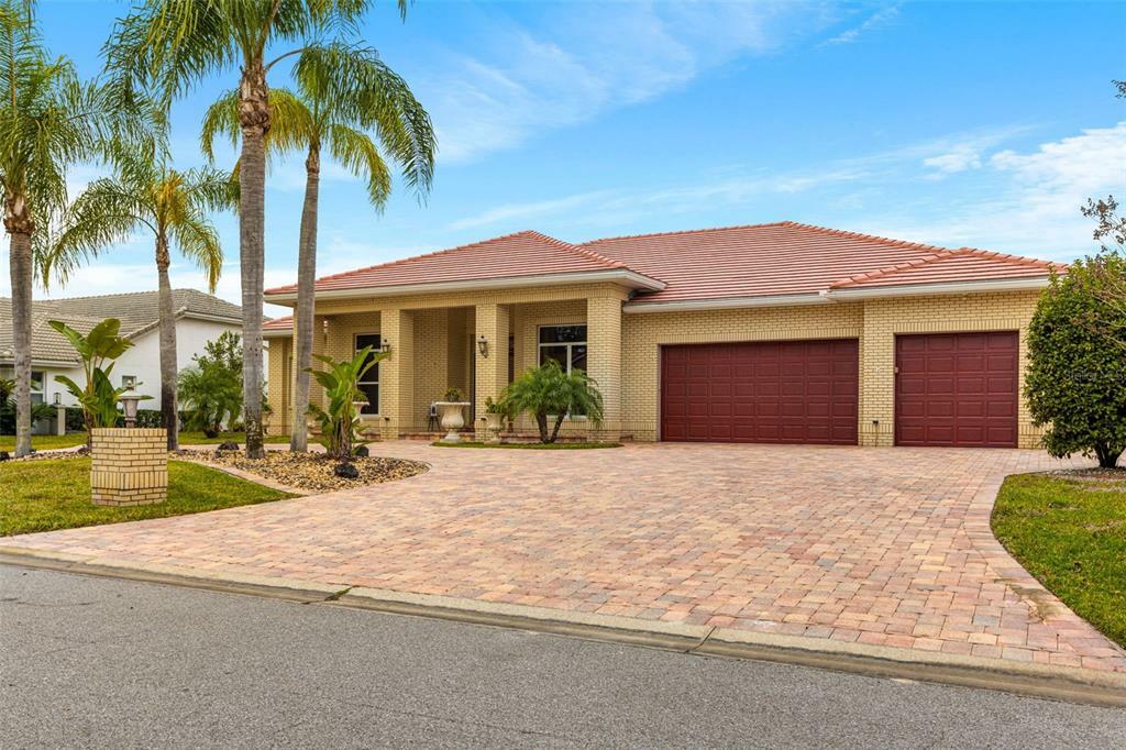 Property Photo:  30319 Fairway Drive  FL 33543 