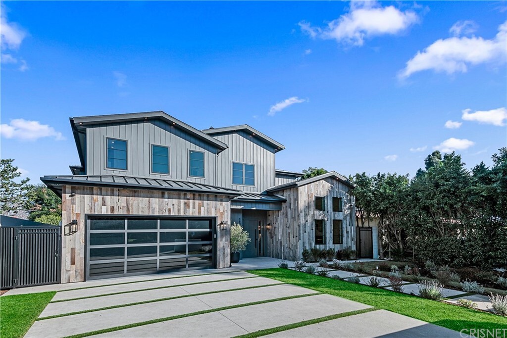 Property Photo:  4832 Gentry Avenue  CA 91607 