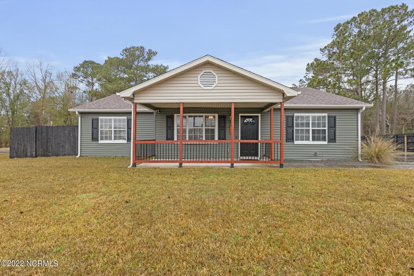Property Photo:  115 Glenwood Drive  NC 28539 