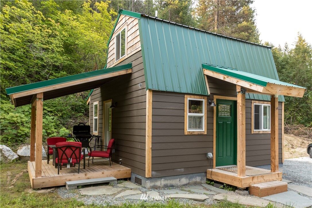 Property Photo:  10989 Wending Lane  WA 98826 