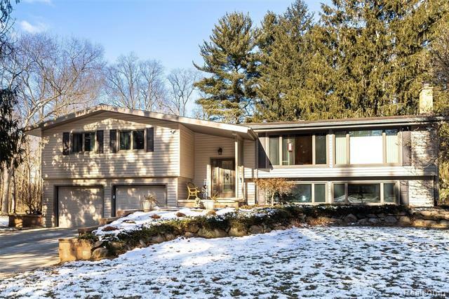 Property Photo:  8166 Chamberlin Road  MI 48130 