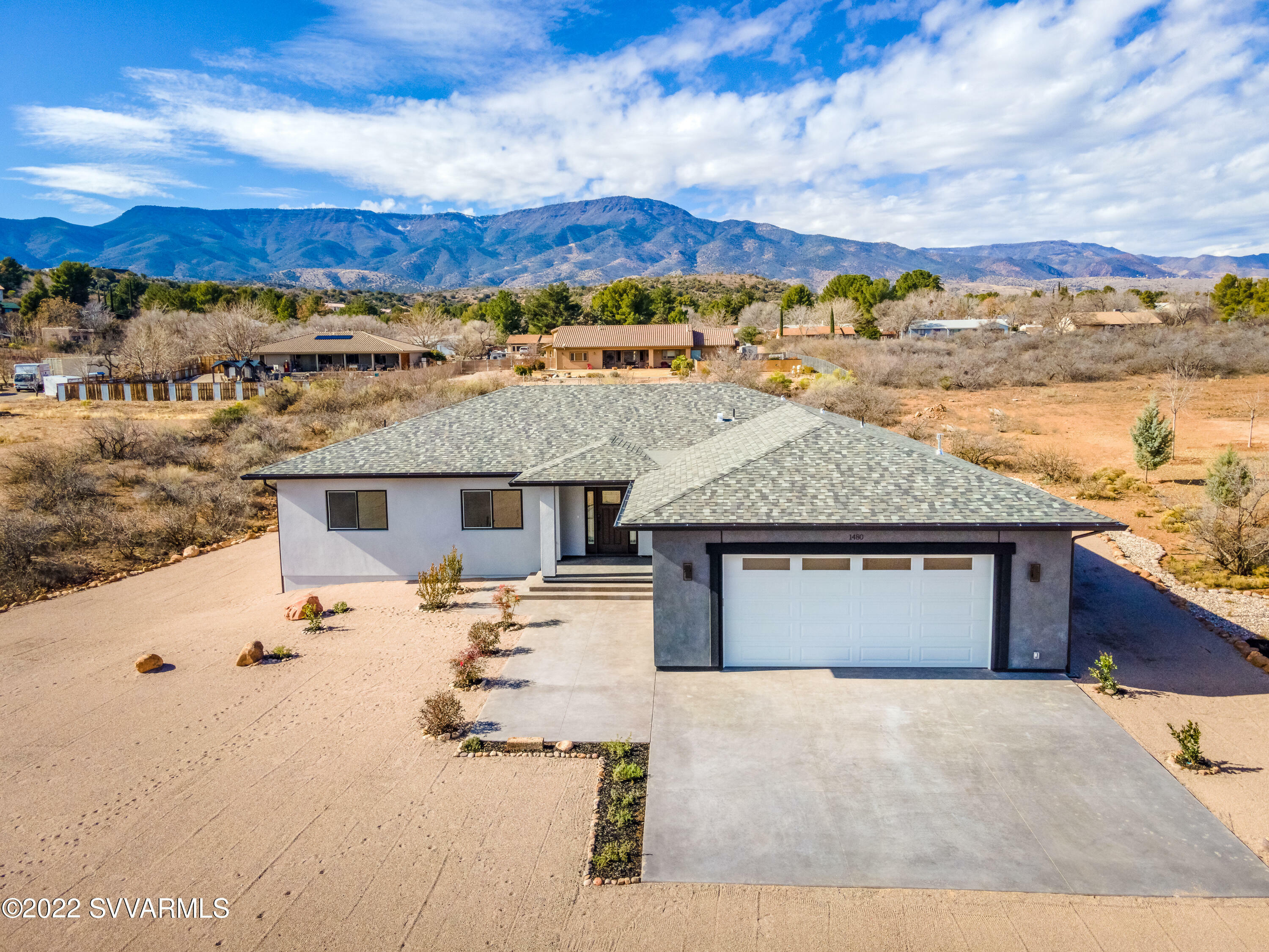Property Photo: 1480 S Rainbow Drive AZ 86326