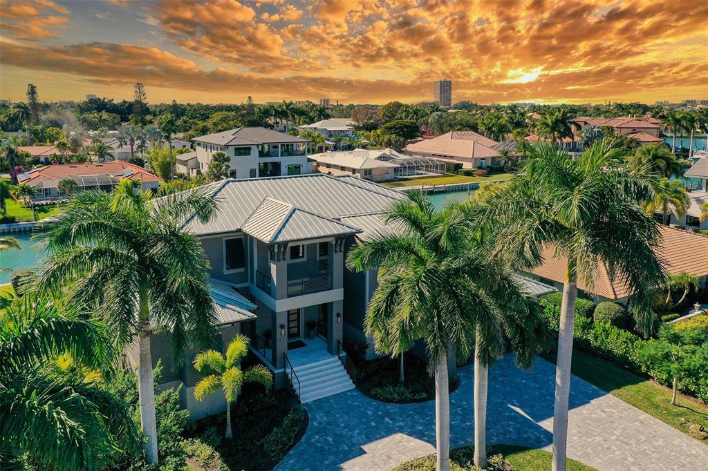 Property Photo: 422 Meadow Lark Drive FL 34236