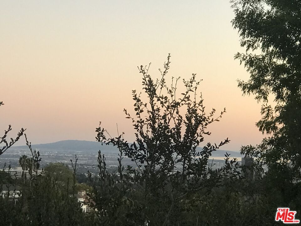 Property Photo: 11500 Bellagio Rd CA 90049