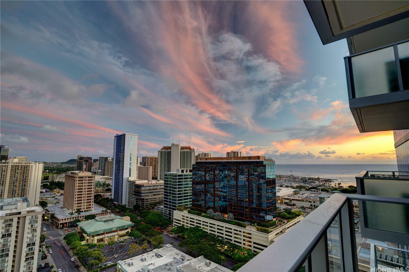 Property Photo:  629 Keeaumoku Street 2505  HI 96814 