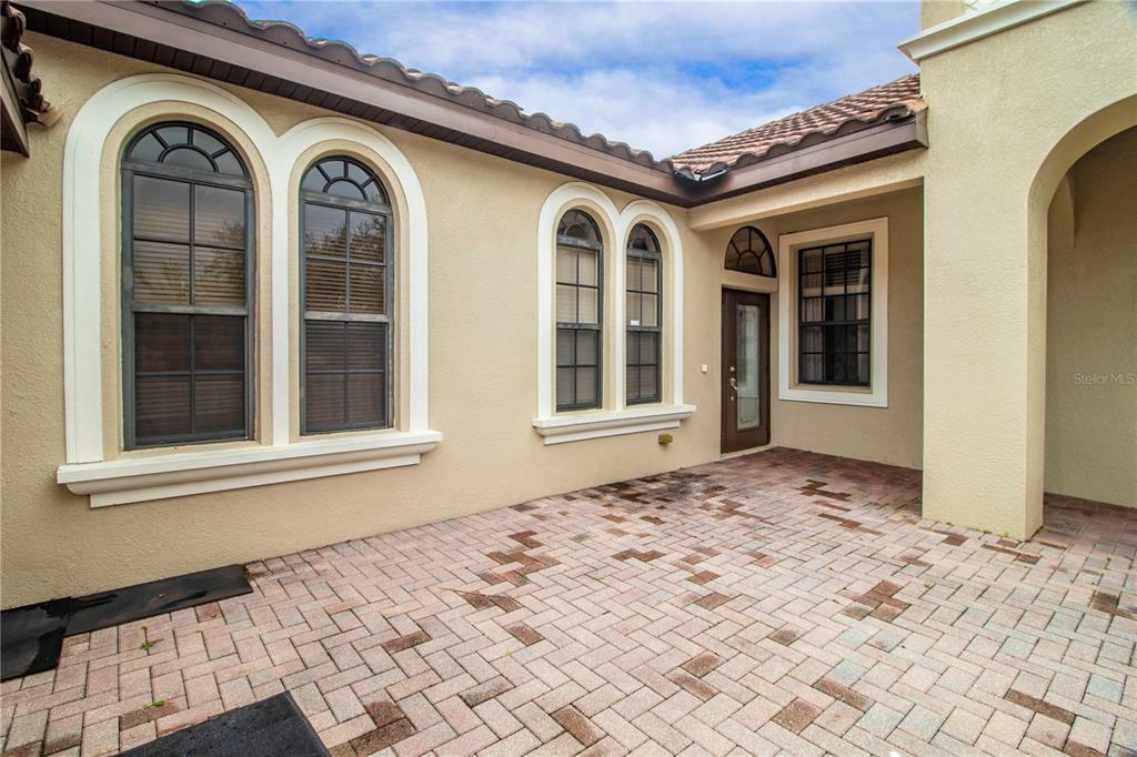 Property Photo:  9302 Merlot Circle  FL 33584 