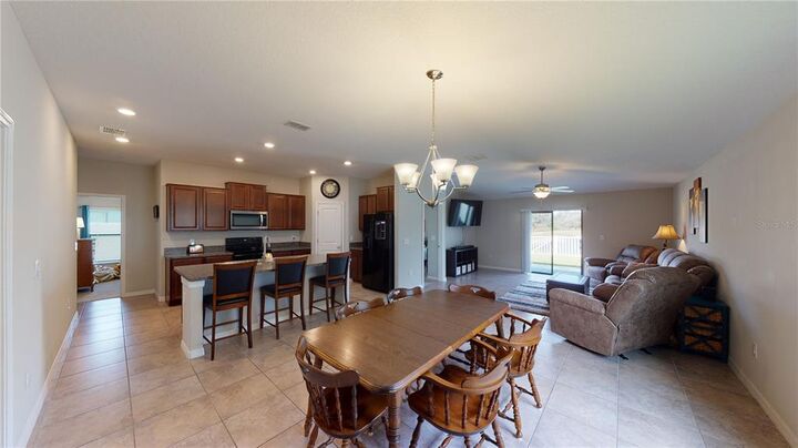 Property Photo:  12619 Lemon Pepper Drive  FL 33578 