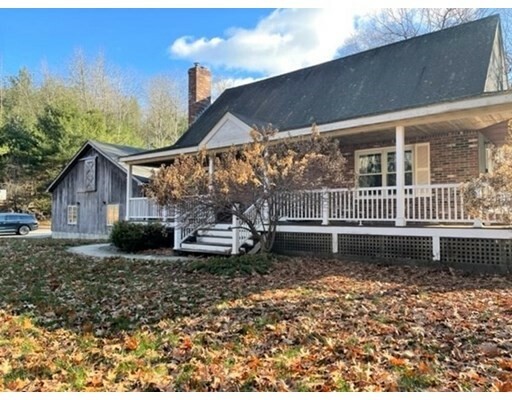 Property Photo: 19 Pingree Farm Rd MA 01833