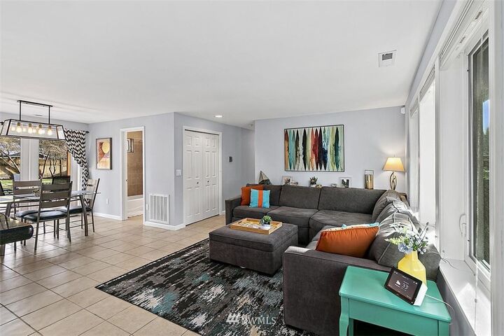 Property Photo:  43712 SE 150th Street  WA 98045 