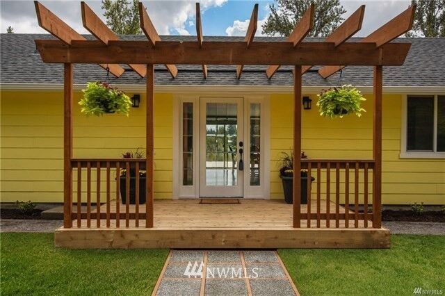 Property Photo:  30304 Kent-Black Diamond Road SE  WA 98092 