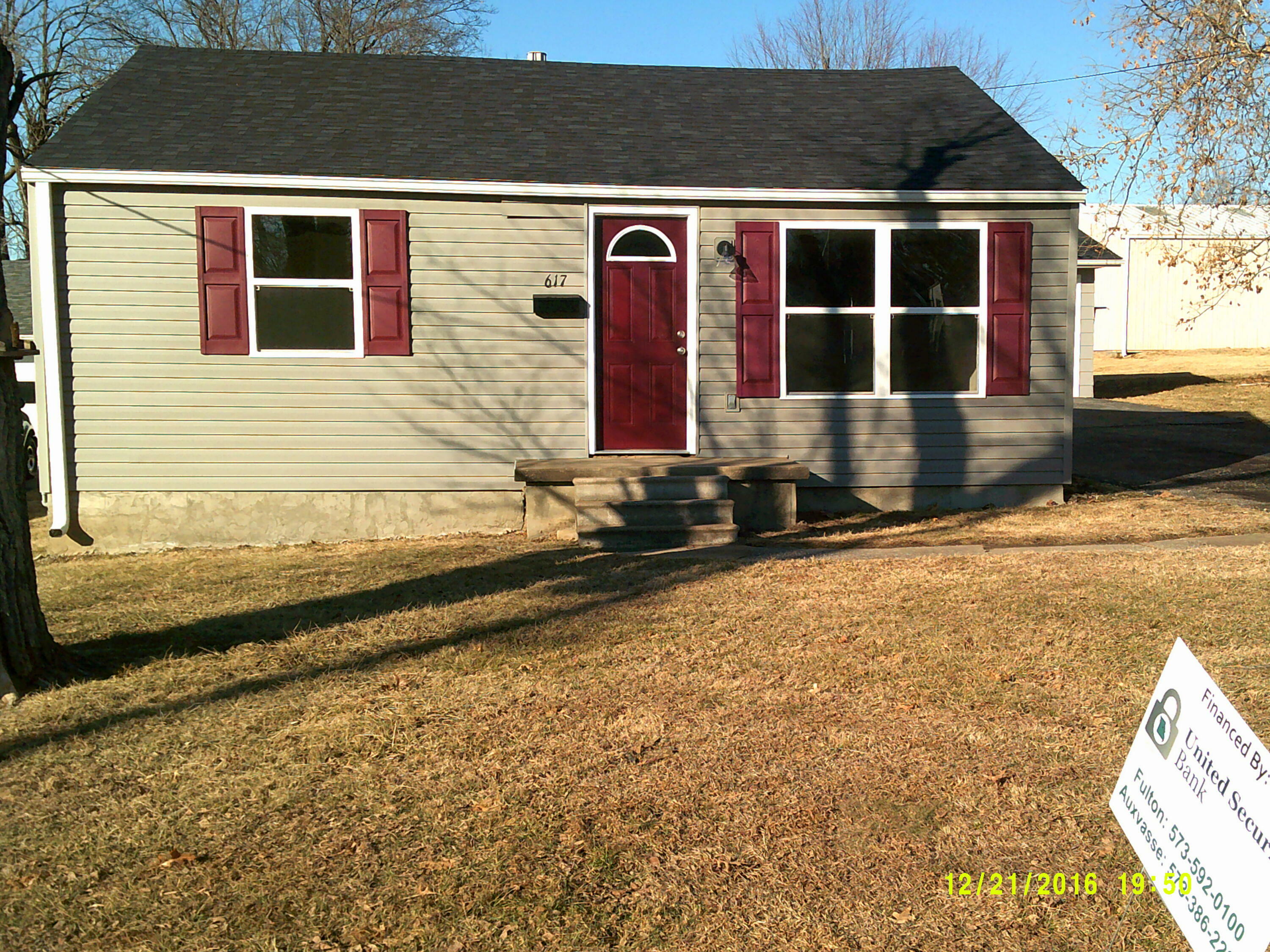 Property Photo:  617 W Pearson  MO 65324 