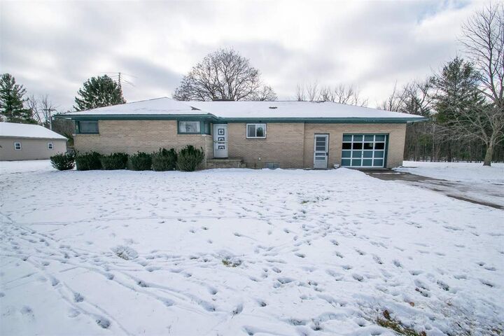 75 W Saginaw Rd  Midland MI 48657-9206 photo