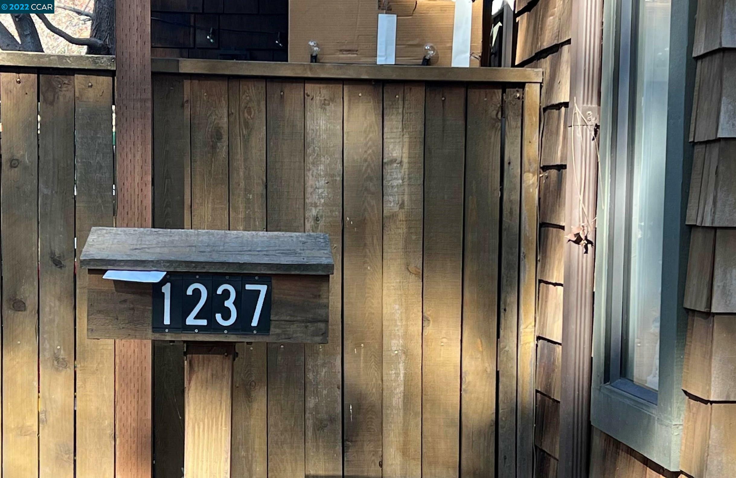 Property Photo: 1237 Honey Trl CA 94597