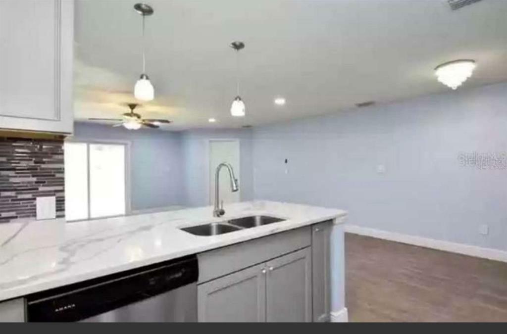 Property Photo:  1614 E River Cove Street  FL 33604 