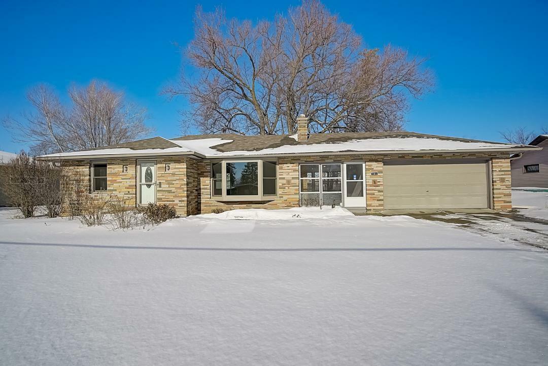 Property Photo:  701 1st Street NE  MN 55313 