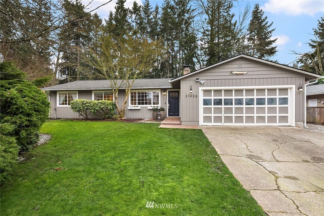 Property Photo: 31438 50th Avenue SW WA 98023