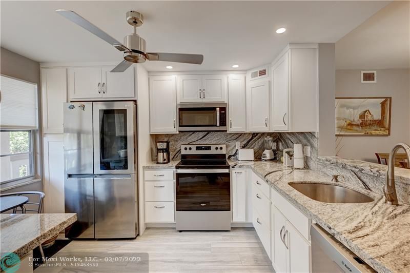 Property Photo: 2504 Antigua Ter J2 FL 33066