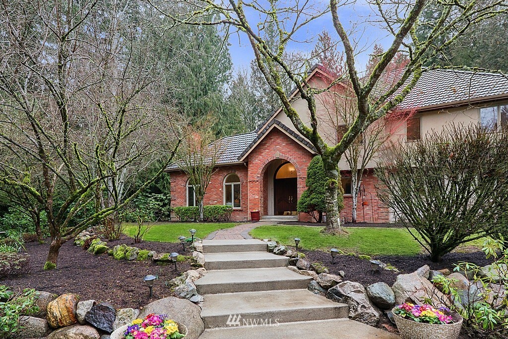 Property Photo:  21620 NE 92nd Place  WA 98053 