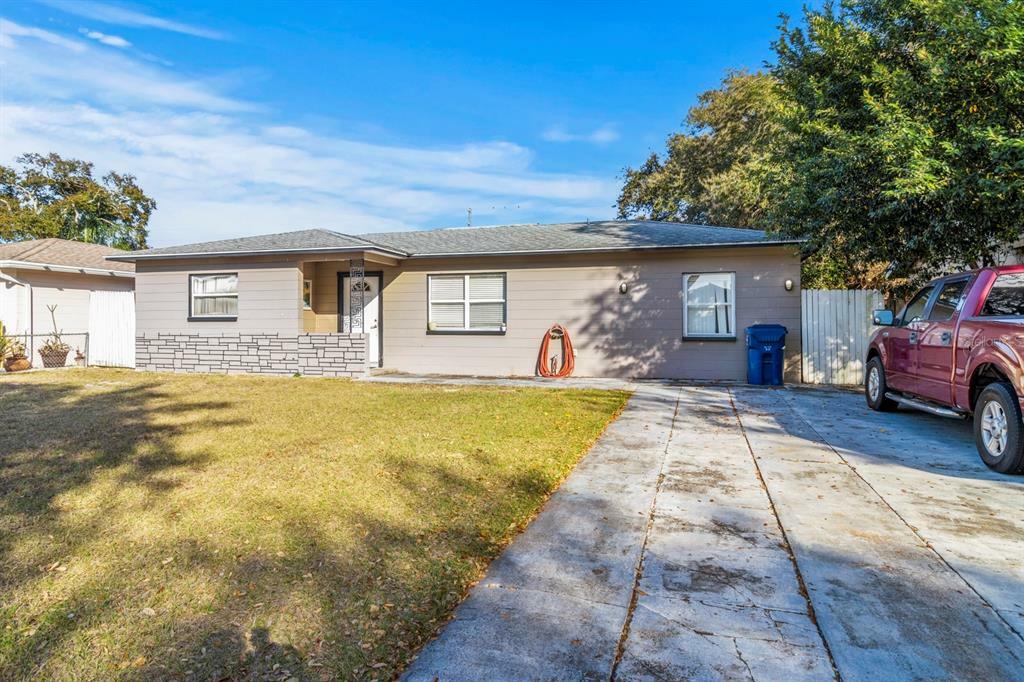 Property Photo:  5095 97th Way N  FL 33708 