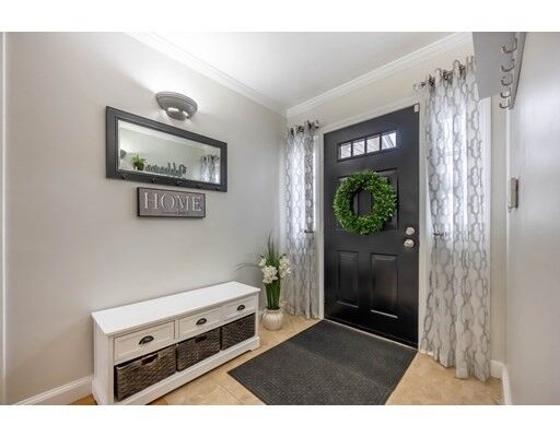 Property Photo:  11 Alcott Way 11  MA 01845 