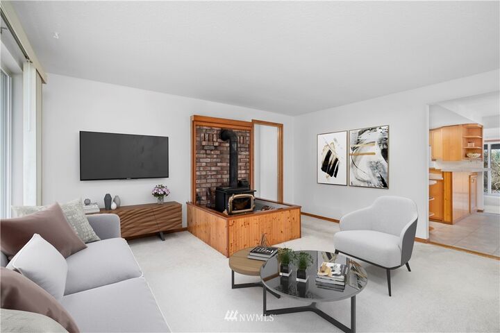 Property Photo: 14726 446th Avenue SE WA 98045