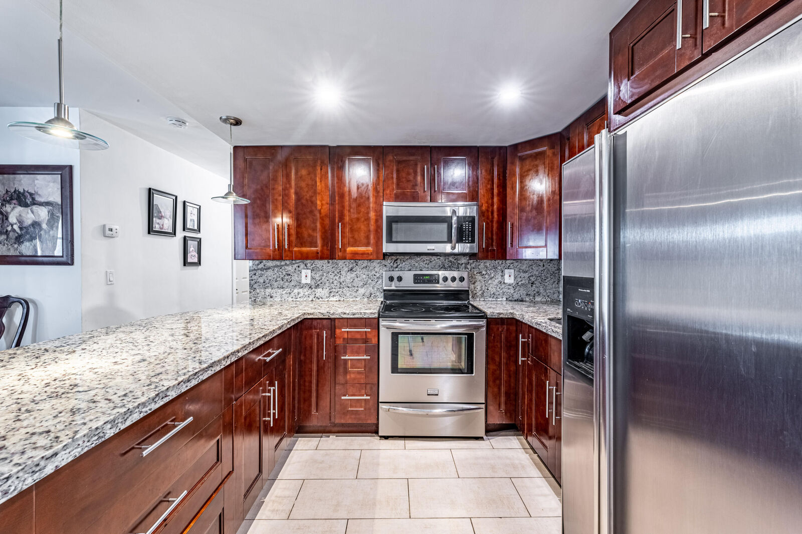 Property Photo:  4901 SW 43rd Terrace  FL 33314 