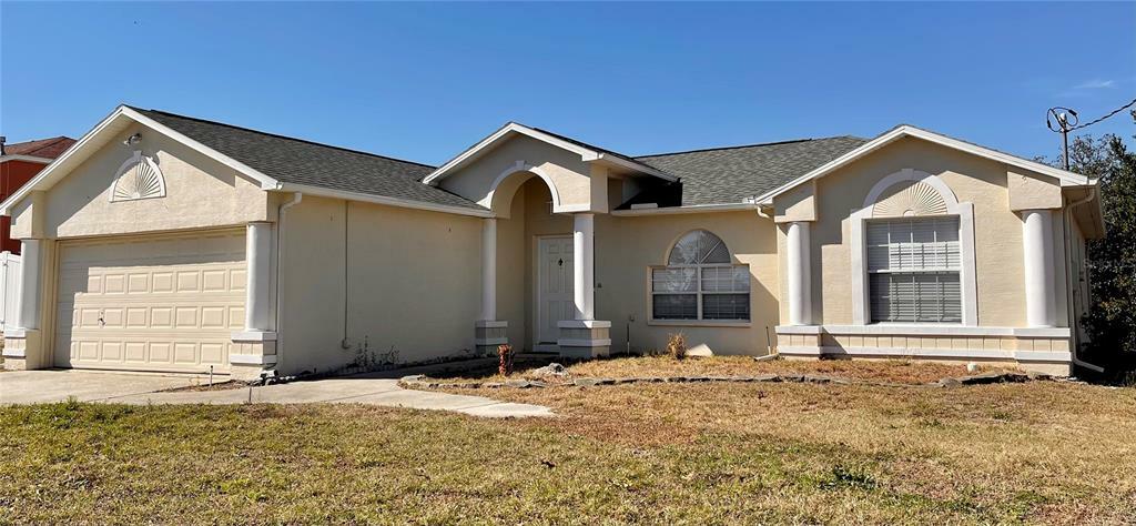 Property Photo:  4621 Mariner Boulevard  FL 34609 